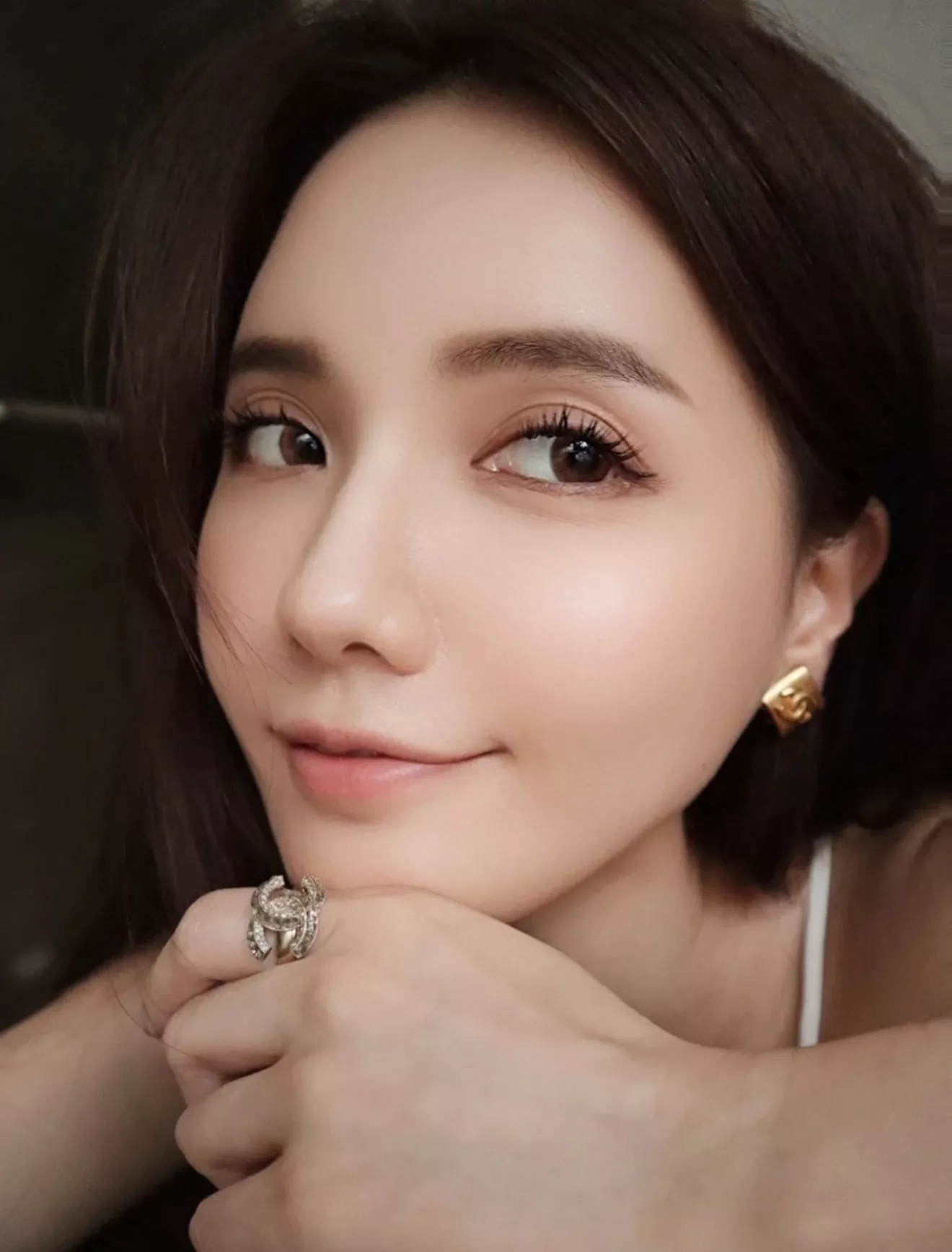 샤넬 빈티지 골드 퀼팅 다이아 스터드 귀걸이 상세 이미지 11