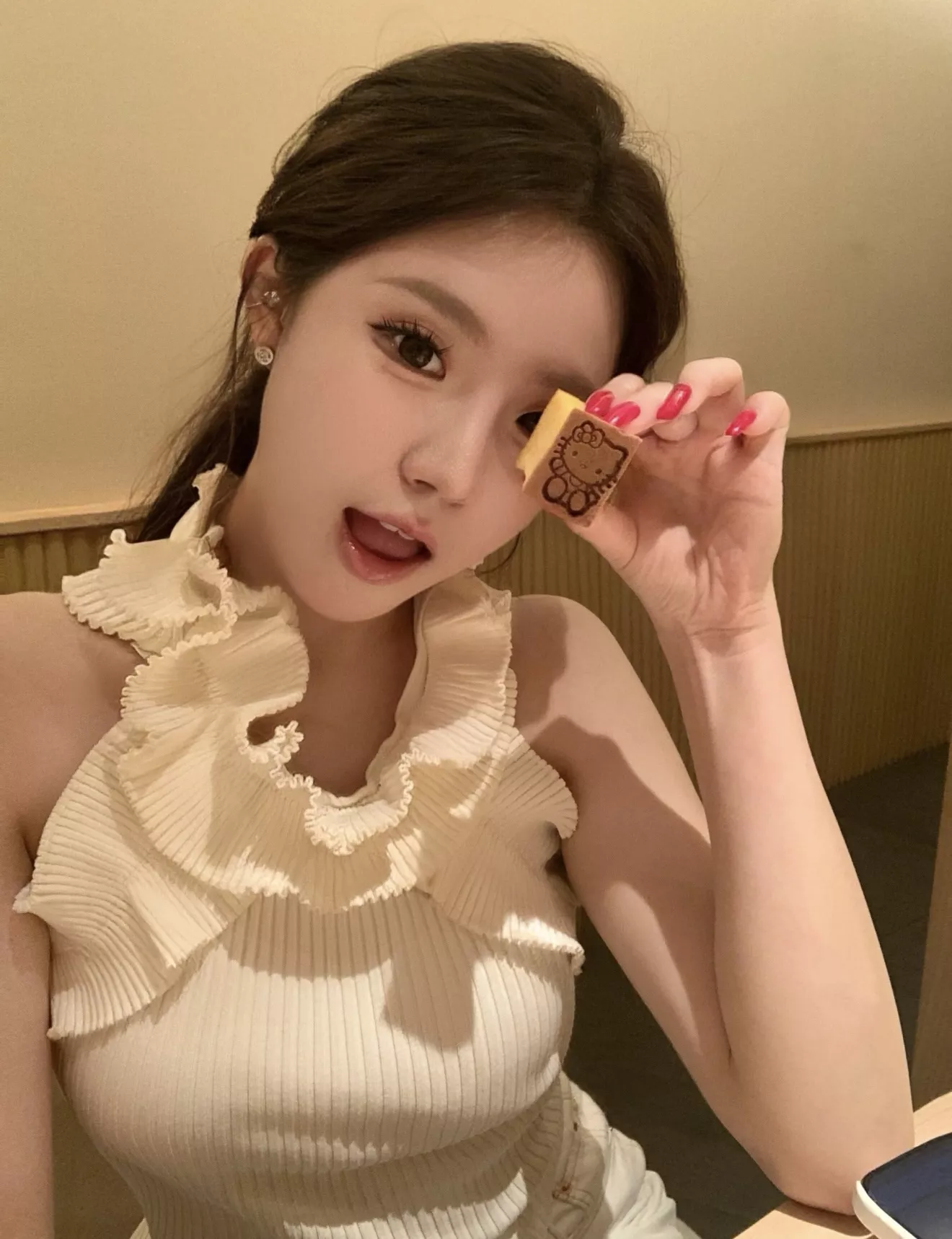 샤넬 더블 C 골드톤 스톤 포인트 이어링 상세 이미지 28