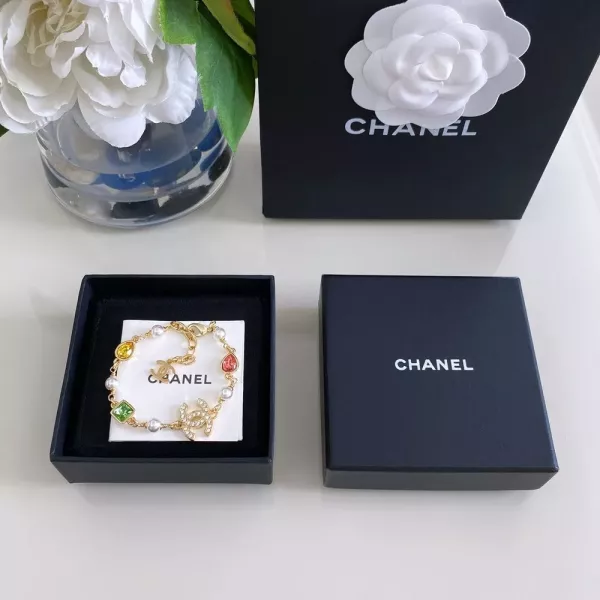 샤넬 컬러 스톤 더블 C 체인 팔찌