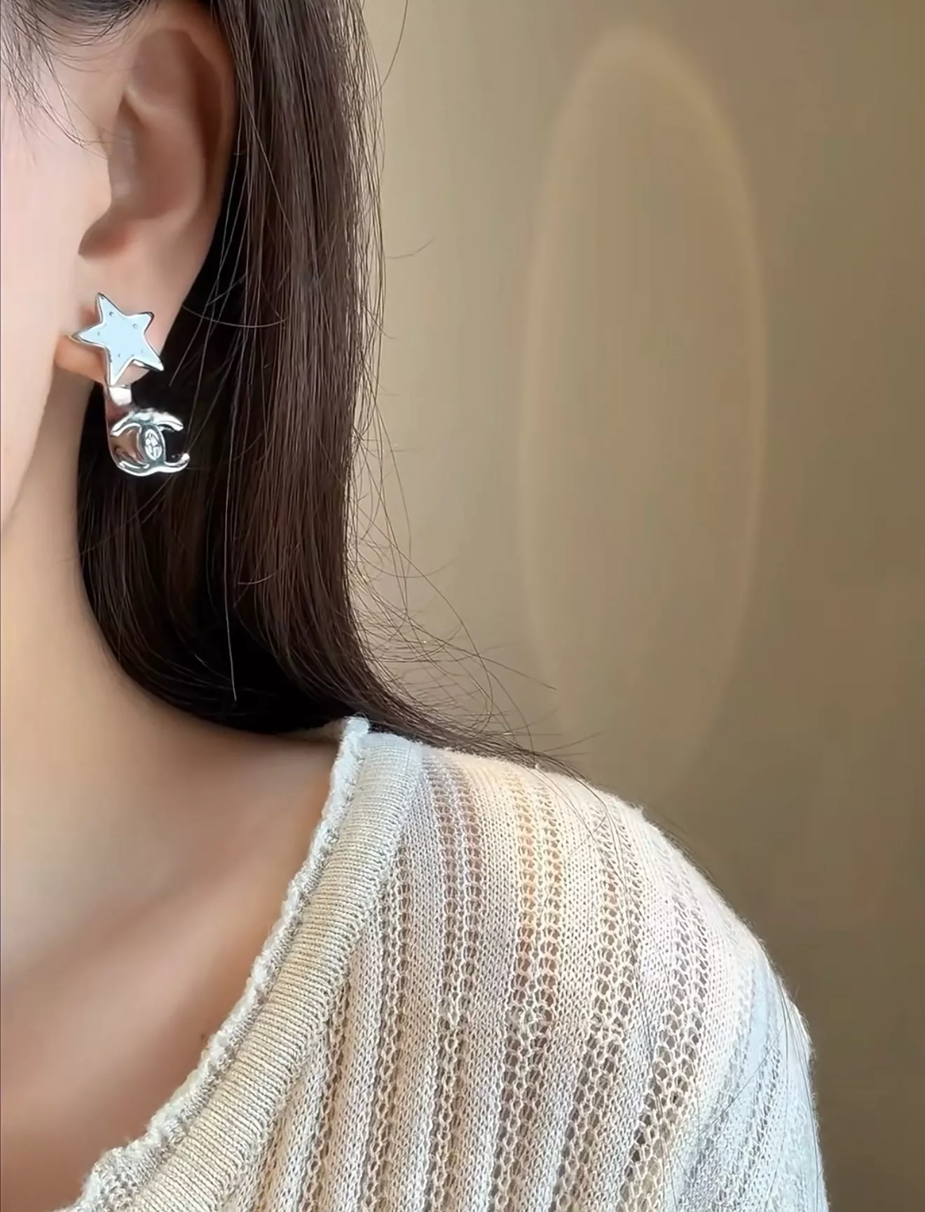 샤넬 에나멜 스타 더블 C 투웨이 이어링 상세 이미지 9