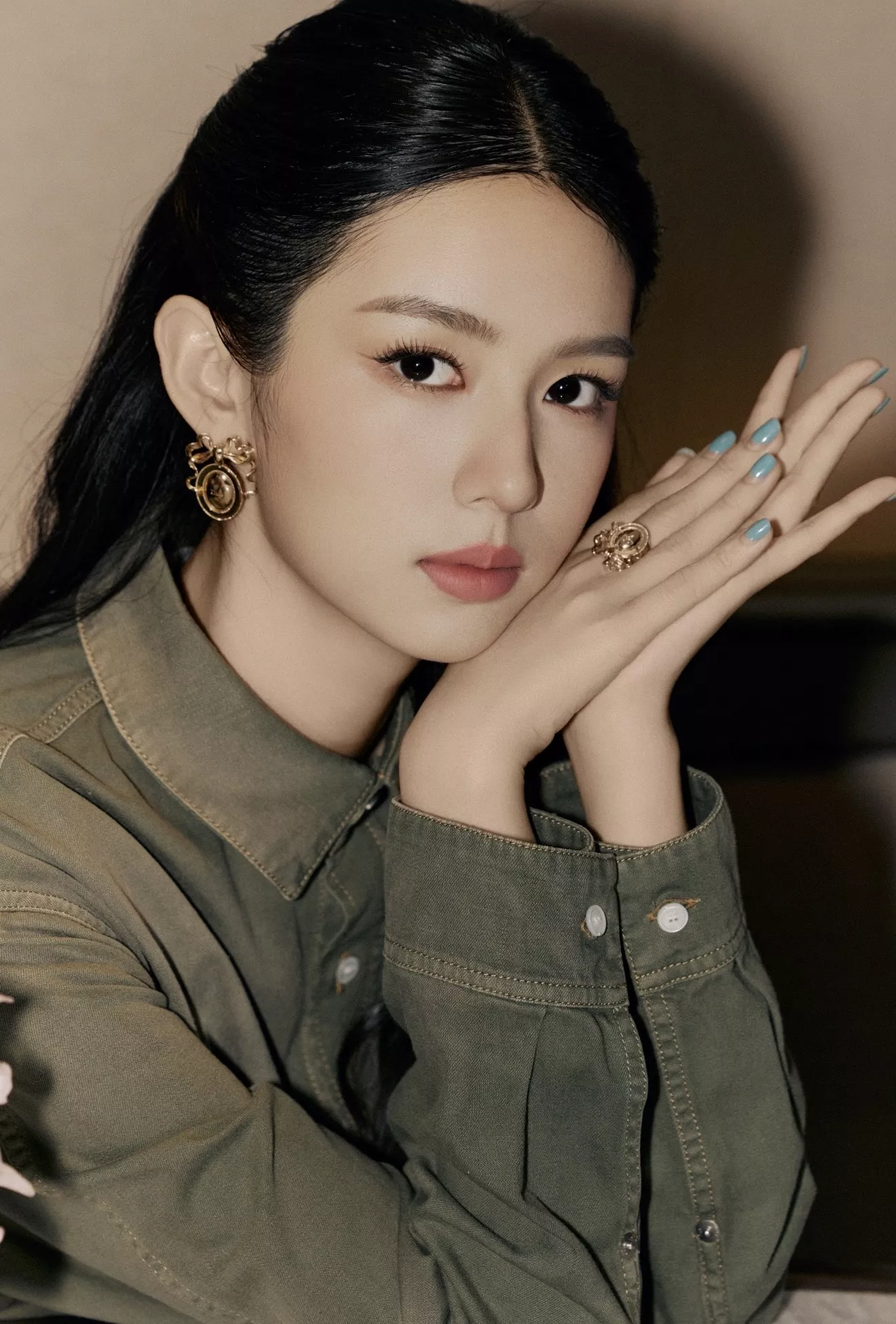 디올 빈티지 로고 보우 장식 골드톤 반지 상세 이미지 19