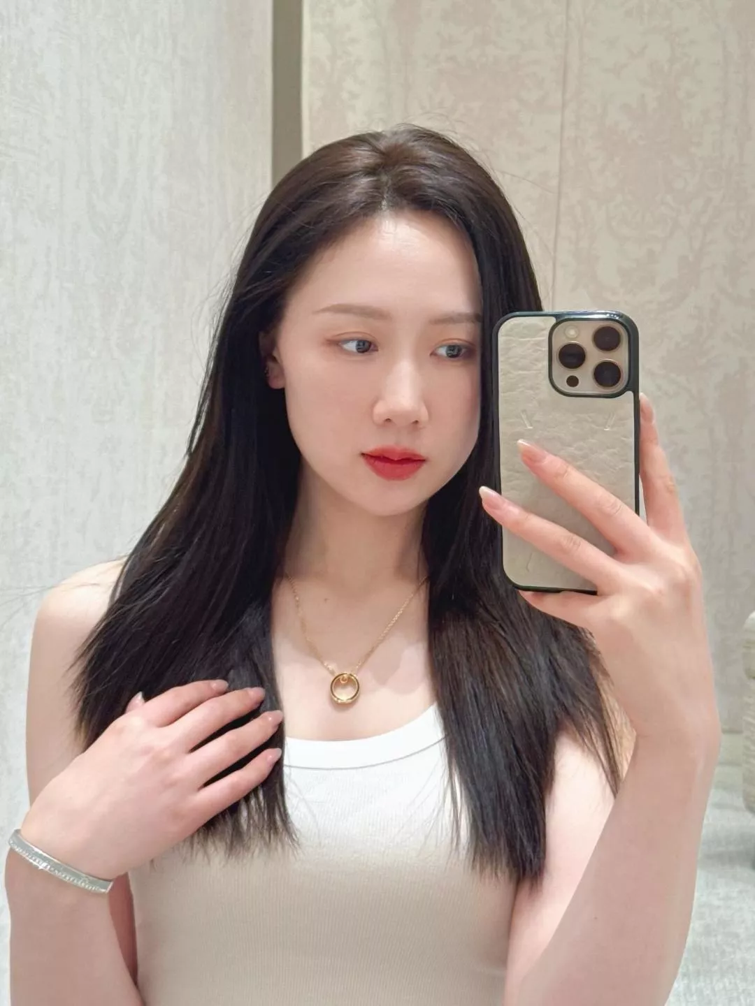 디올 에나멜 레터 장식 사이드 스톤 목걸이 상세 이미지 21