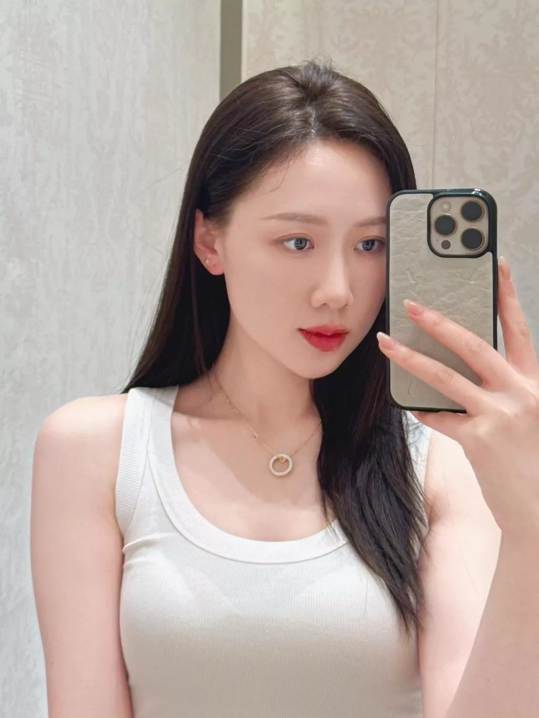 디올 에나멜 레터 장식 사이드 스톤 목걸이 상세 이미지 12