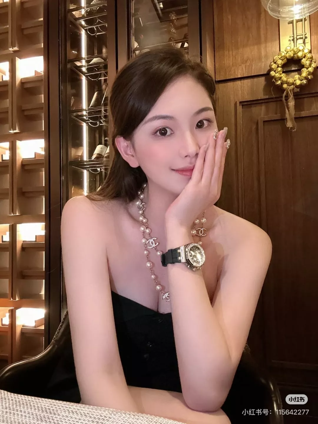 샤넬 진주 더블 C 로고 롱 체인 목걸이 상세 이미지 86
