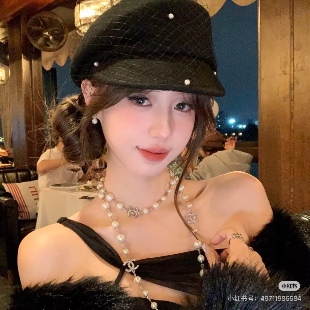 샤넬 진주 더블 C 로고 롱 체인 목걸이 상세 이미지 81