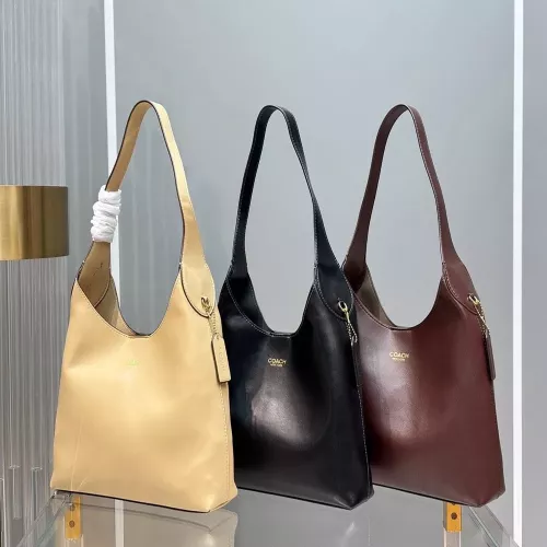 코치 브루클린 28 그레인 소가죽 호보백