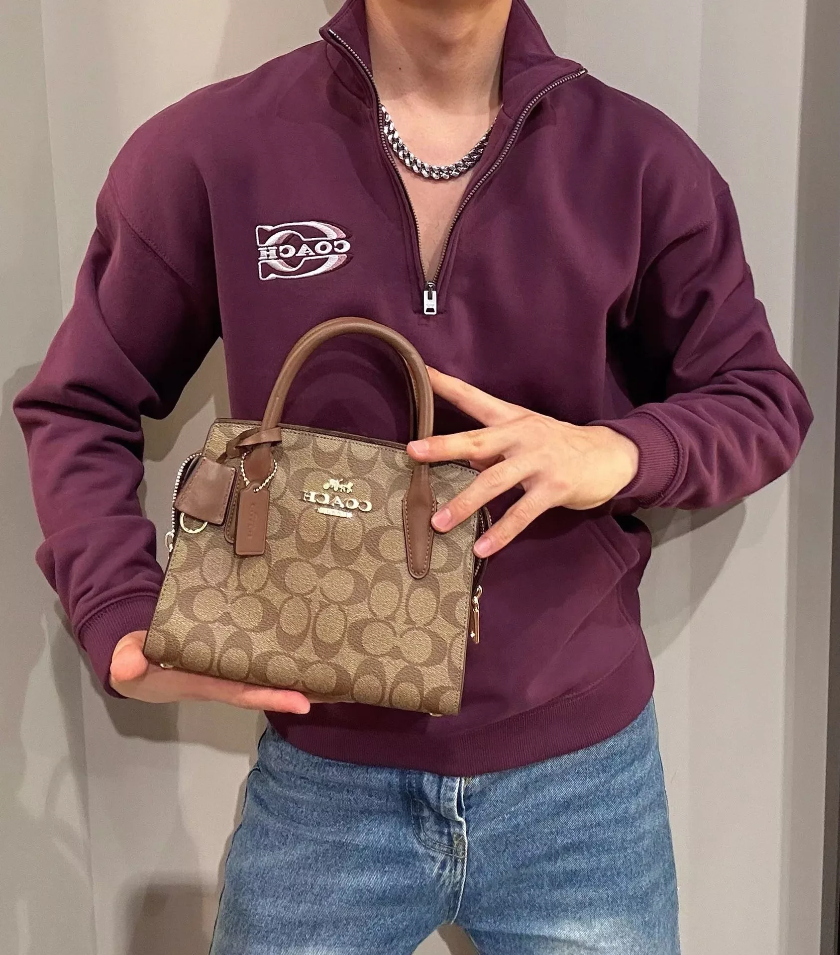 코치 시그니처 코팅 캔버스 안데라 캐리올 토트백 상세 이미지 56
