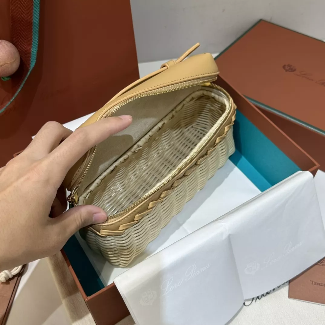 로로피아나 대나무 짜임 가죽 트리밍 미니 크로스백 상세 이미지 7