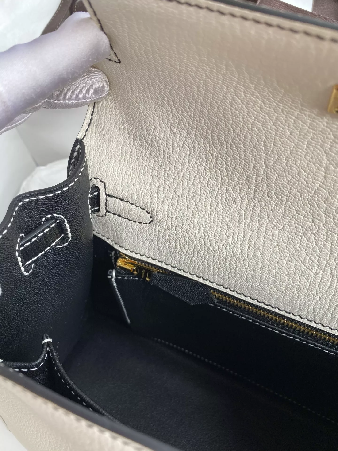 에르메스 켈리 25cm 산양가죽 배색 토트백 상세 이미지 9