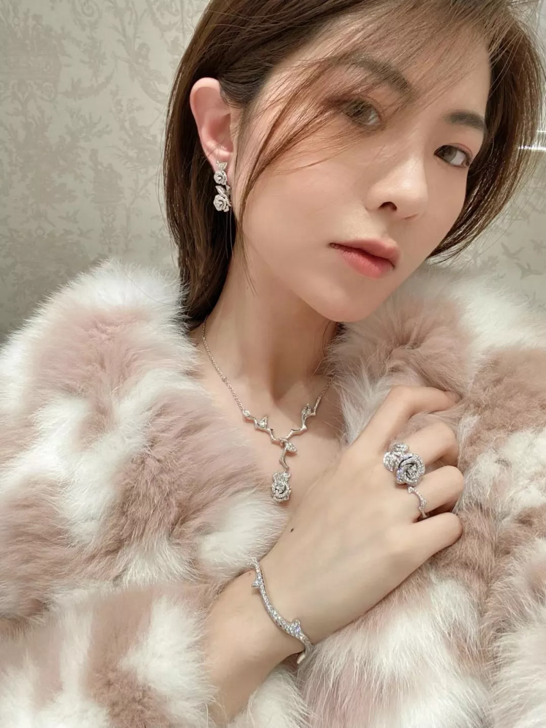 디올 로즈 바가텔 로즈 모티프 실버 목걸이 상세 이미지 11