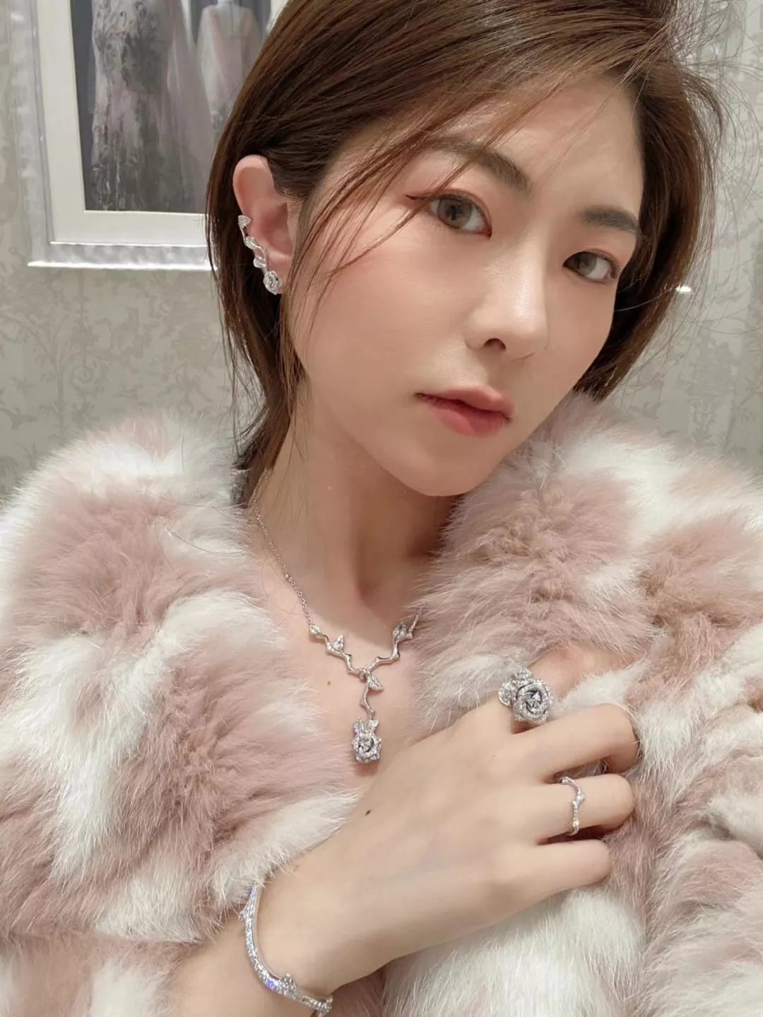디올 로즈 바가텔 로즈 모티프 실버 목걸이 상세 이미지 15