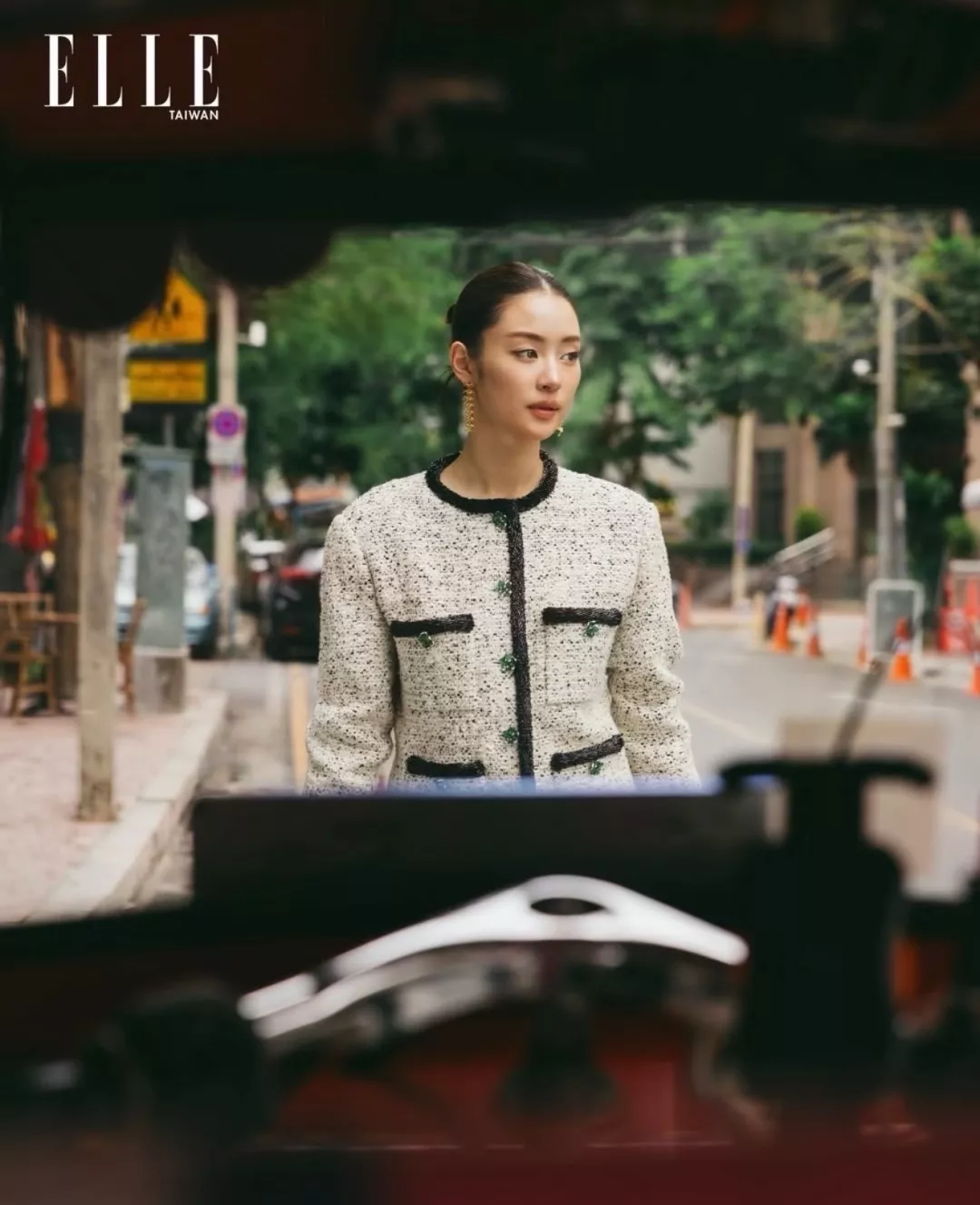 샤넬 멀티 CC 중첩 디자인 골드 이어링 상세 이미지 11