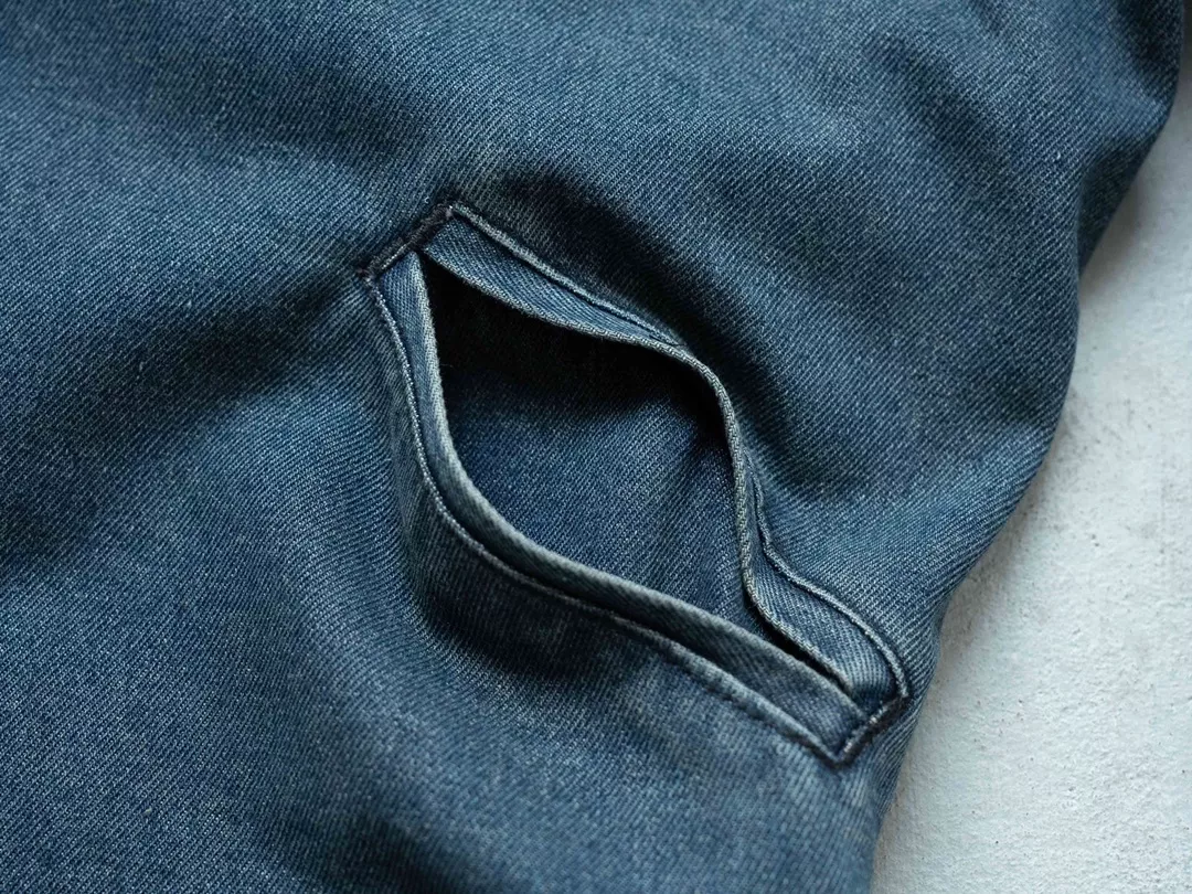 칼하트 워시드 배색 카라 디트로이트 데님 재킷 상세 이미지 29