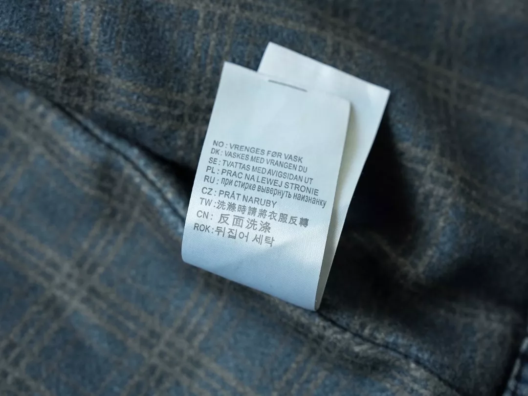 칼하트 워시드 배색 카라 디트로이트 데님 재킷 상세 이미지 38