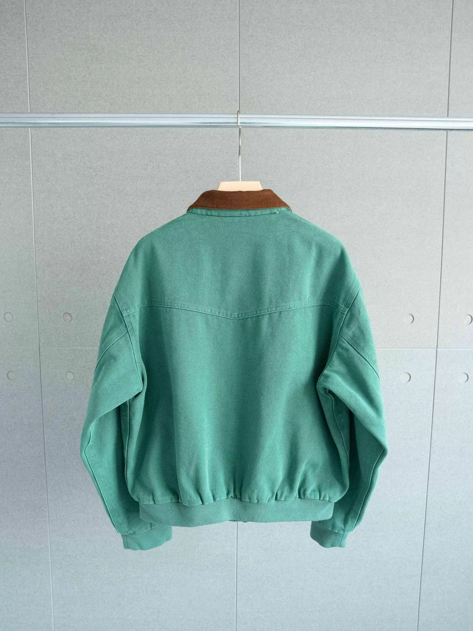 칼하트 빈티지 워싱 캔버스 자수 재킷 상세 이미지 9