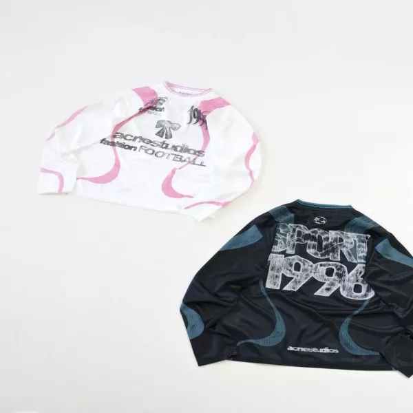 아크네스튜디오 복고 그래피티 리본 프린트 긴소매 티셔츠