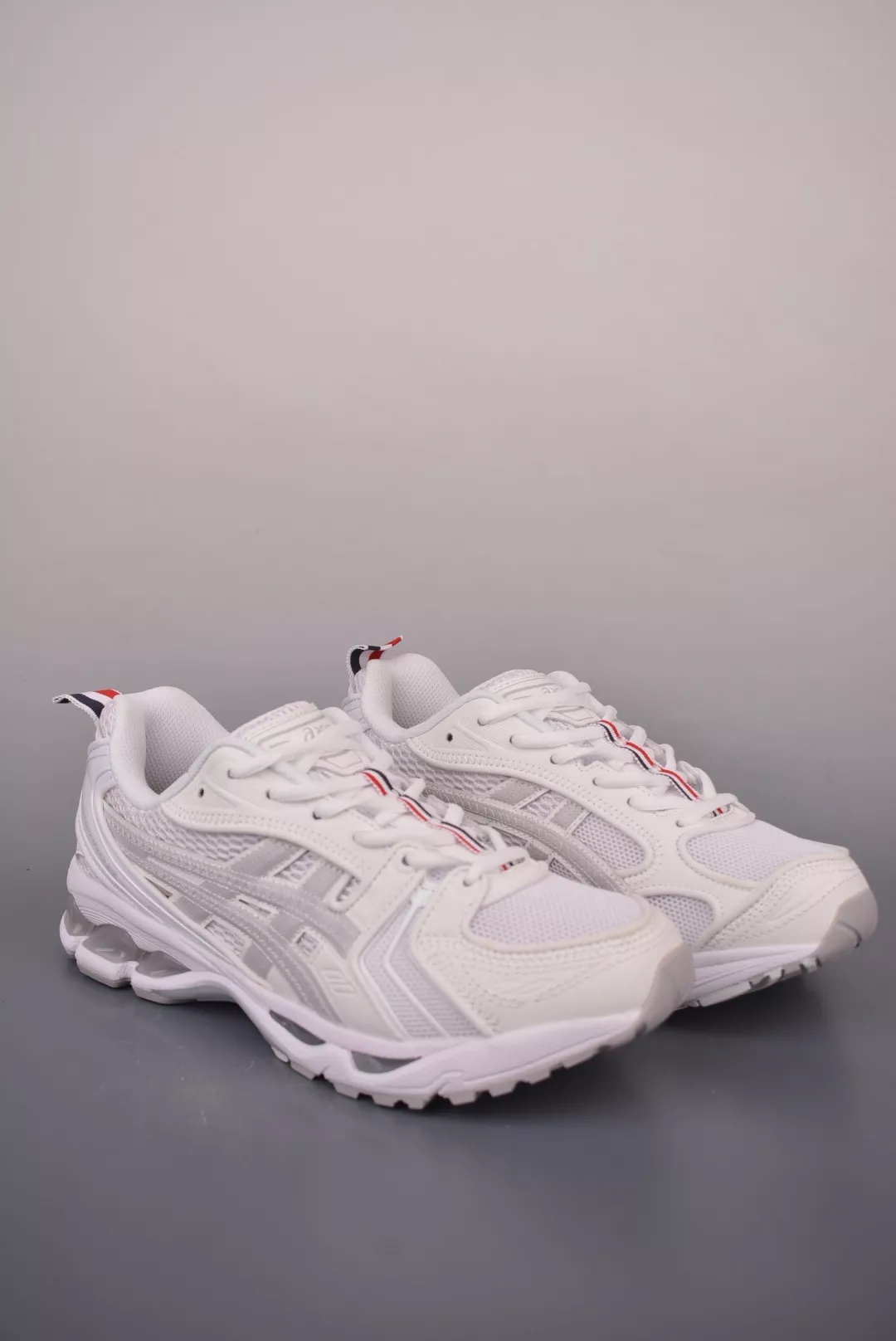 톰브라운 GEL-Kayano 14 콜라보 로우탑 러닝 스니커즈 상세 이미지 1
