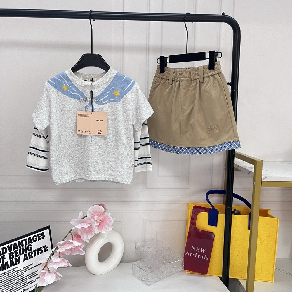 미우미우 세일러 카라 레이어드 상의 스커트 세트