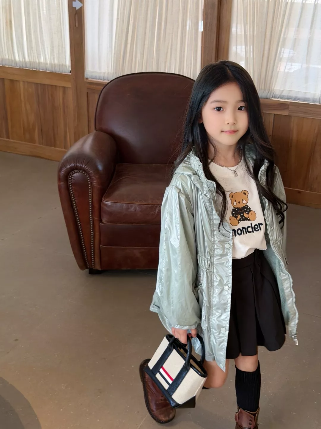 몽클레어 씨폼그린 메탈 광택 후드 롱 윈드 코트 상세 이미지 15