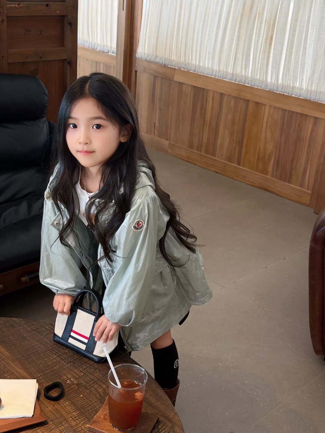 몽클레어 씨폼그린 메탈 광택 후드 롱 윈드 코트 상세 이미지 11