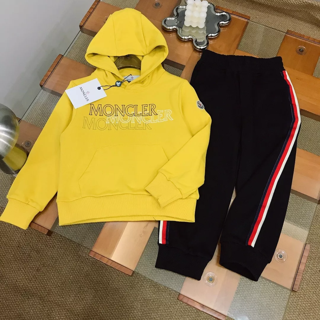 몽클레어 후드 맨투맨 로고 트레이닝 상하의 세트 상세 이미지 3