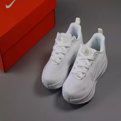 나이키 메쉬 패널 쿠셔닝 키즈 운동화