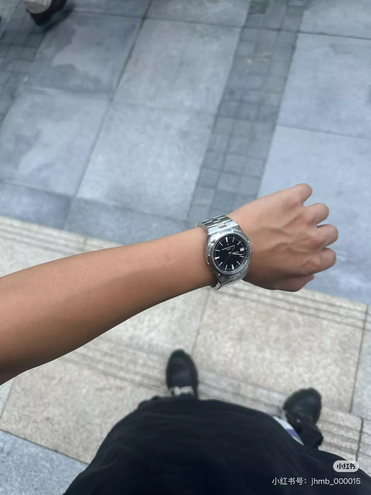 바쉐론콘스탄틴 오버시즈 블루 다이얼 스테인리스 40mm 손목시계 상세 이미지 12