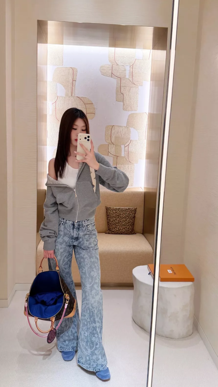 루이비통 알마 소프트 모노그램 캔버스 미디엄 토트백 상세 이미지 60