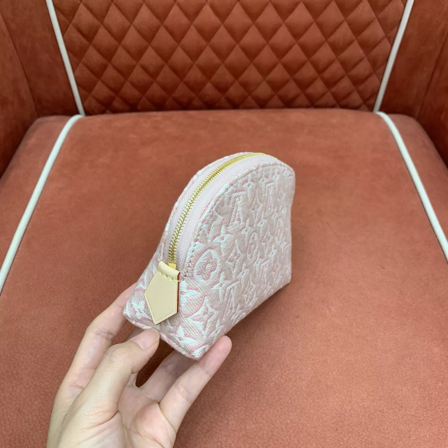 루이비통 핑크 자카드 캔버스 쉘형 화장 파우치 상세 이미지 6