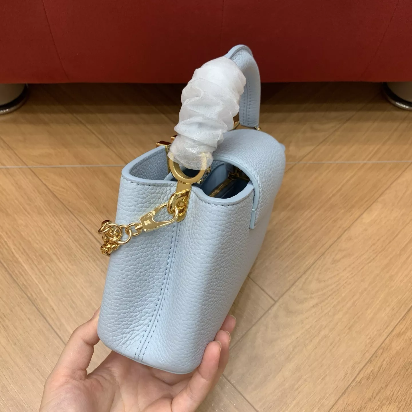 루이비통 가로형 미니 카퓌신 펄 체인 토트백 상세 이미지 6