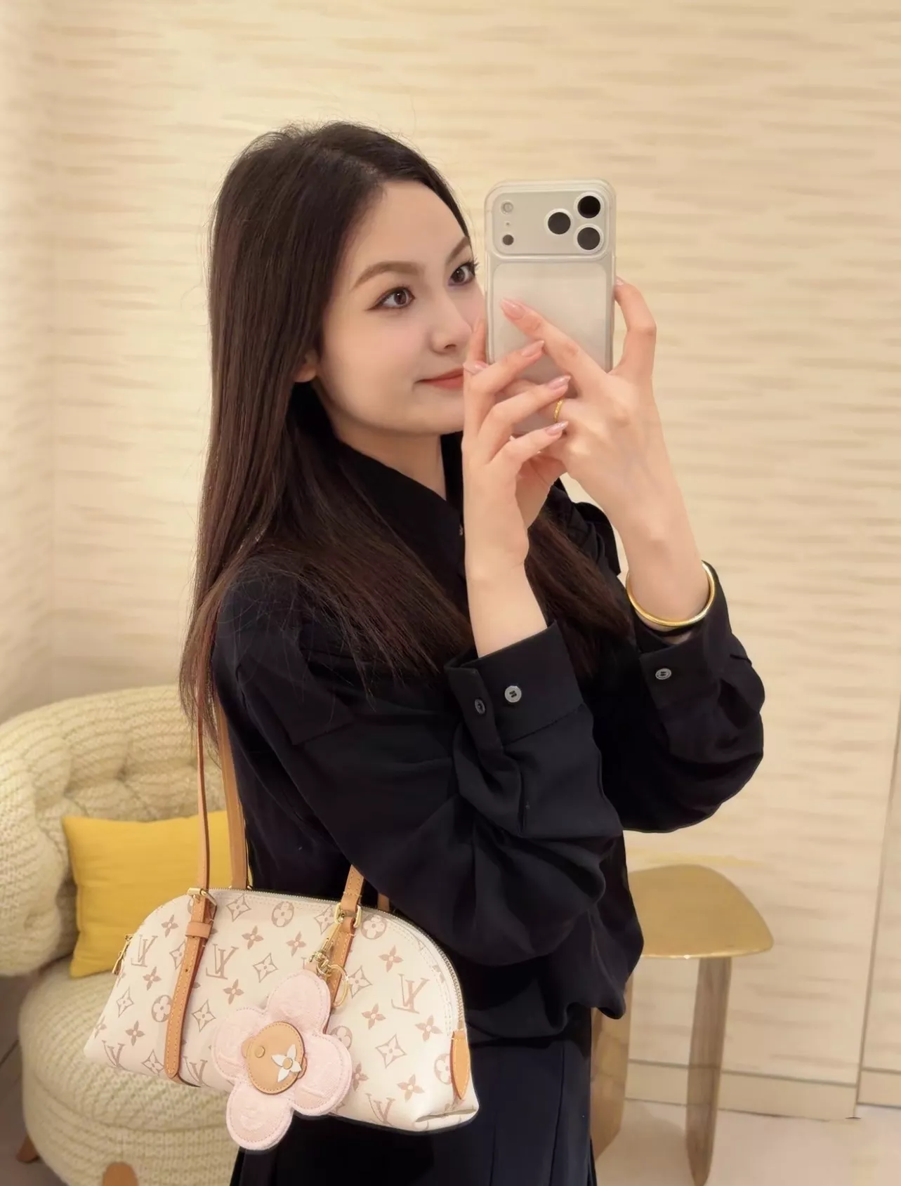 루이비통 스콰이어 가로형 레진 가죽 라이더 숄더백 상세 이미지 37