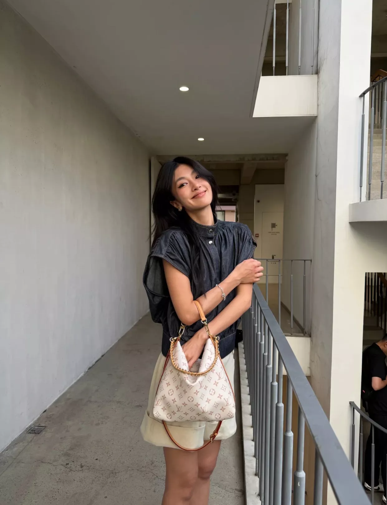 루이비통 멀티패스 사구 컬러 체인 숄더백 상세 이미지 37