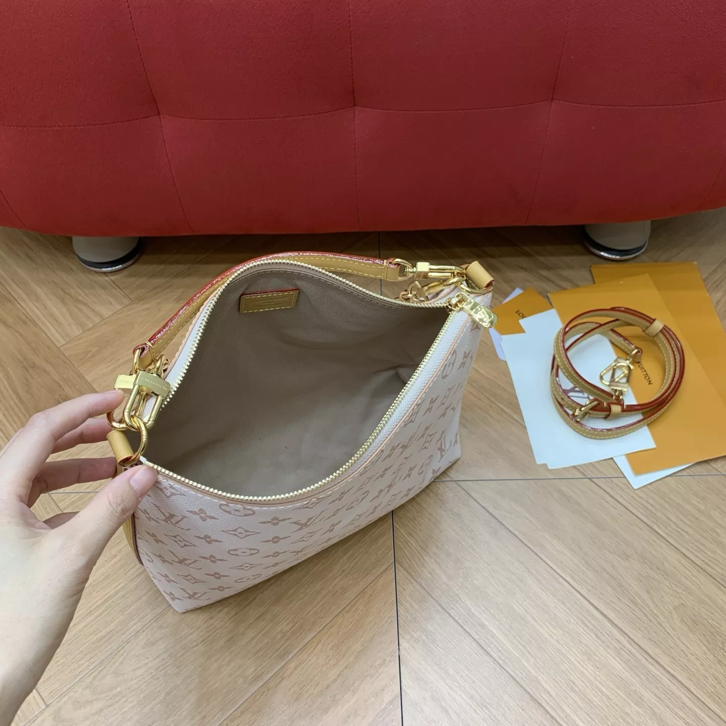 루이비통 멀티패스 사구 컬러 체인 숄더백 상세 이미지 8