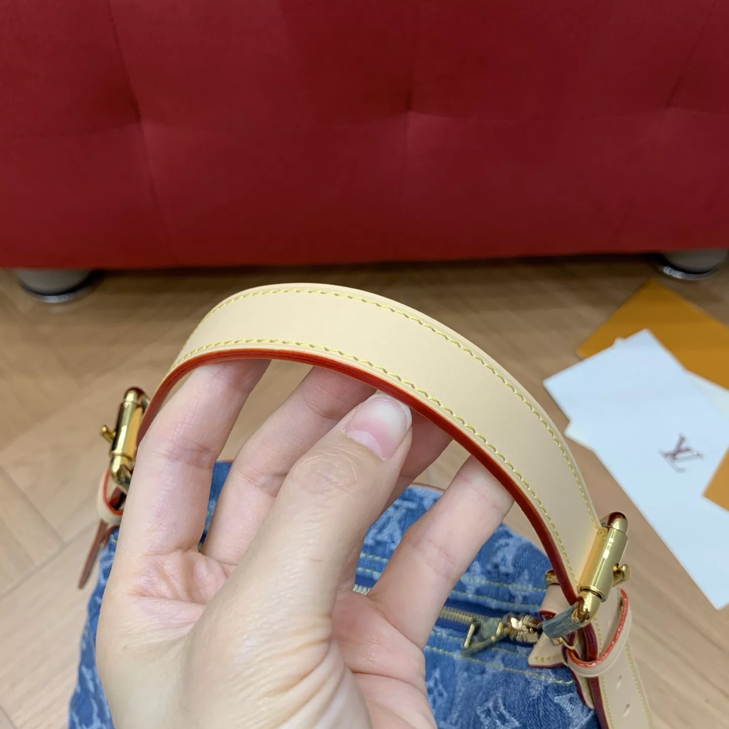 루이비통 워싱 데님 배기 숄더백 상세 이미지 18