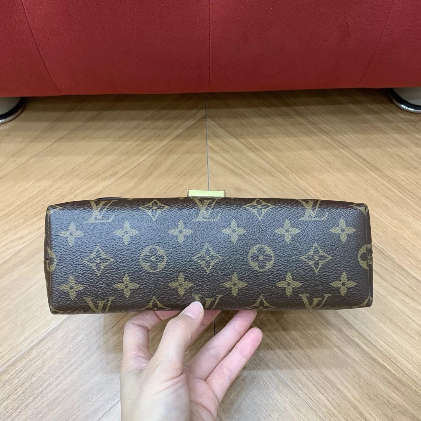 루이비통 마들렌 BB 모노그램 체인 숄더백 상세 이미지 24