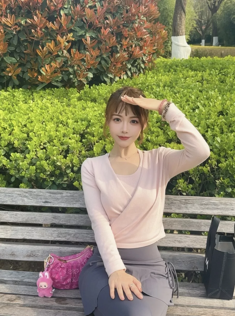 루이비통 워시드 핑크 데님 밸리 미니 숄더백 상세 이미지 49