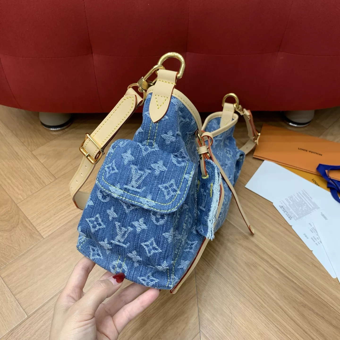 루이비통 워시드 블루 데님 카고 캐리올 숄더백 상세 이미지 23