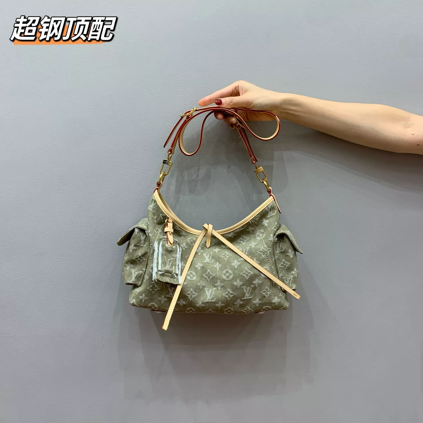 루이비통 워시드 그린 데님 카고 캐리올 숄더백 상세 이미지 22