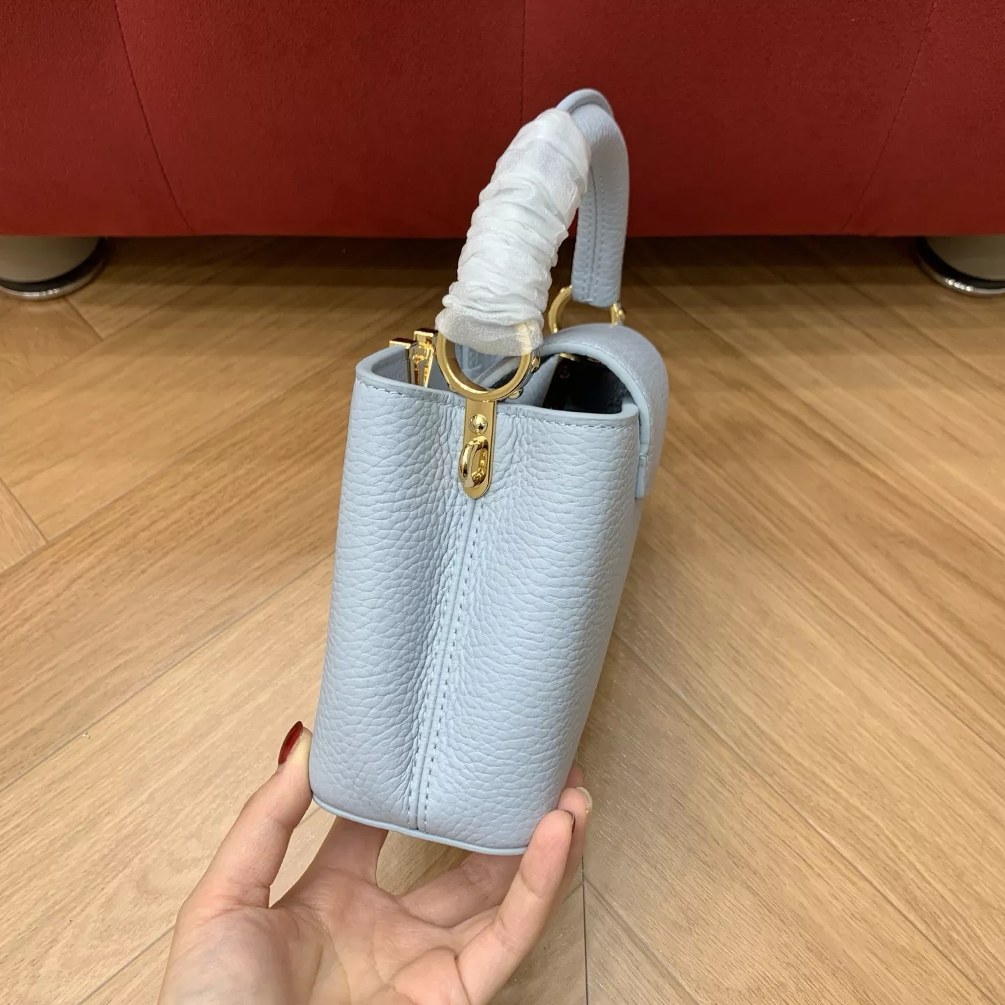 루이비통 카퓌신 미니 삼색 포인트 토트백 상세 이미지 23