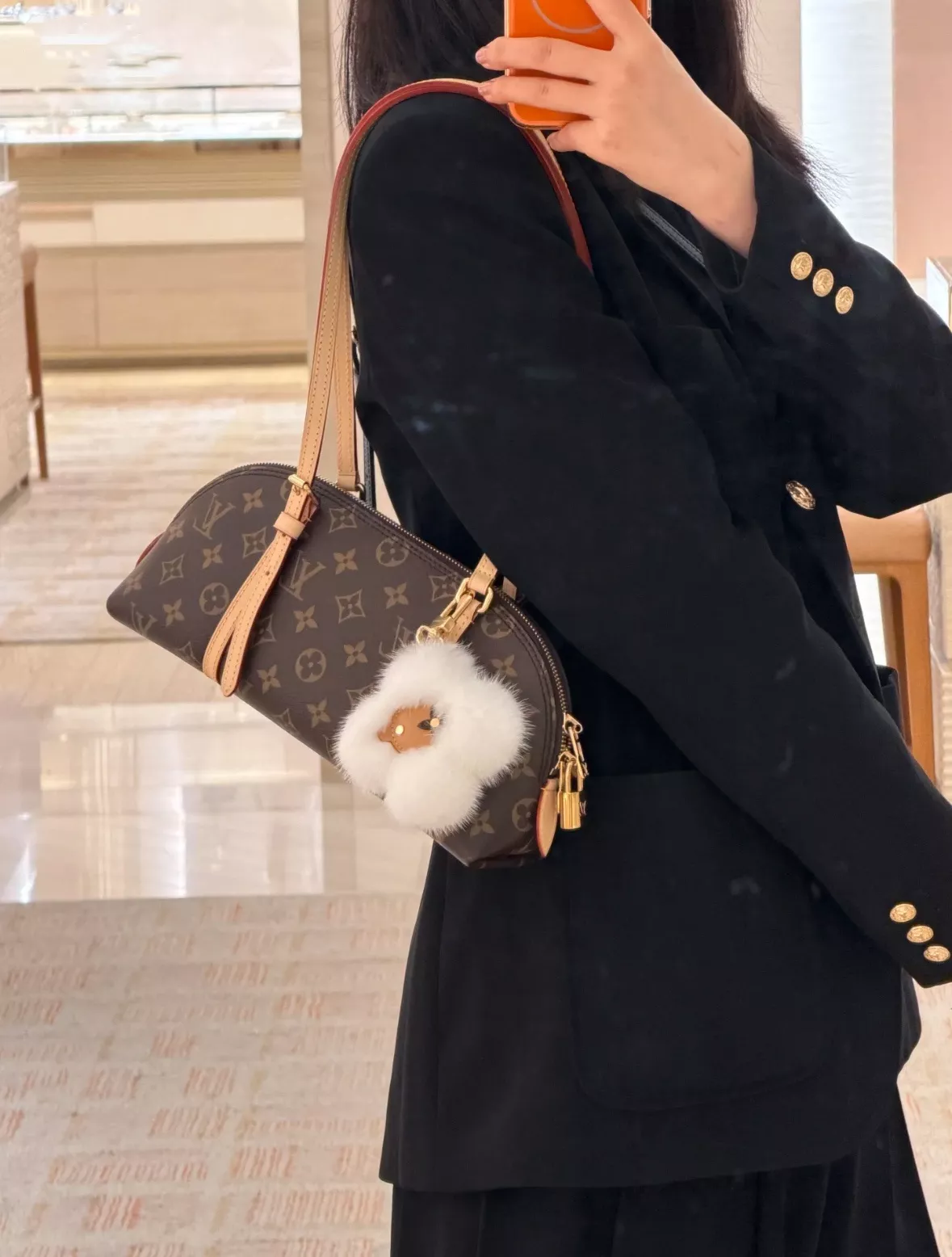 루이비통 스콰이어 모노그램 캔버스 호보 숄더백 상세 이미지 42