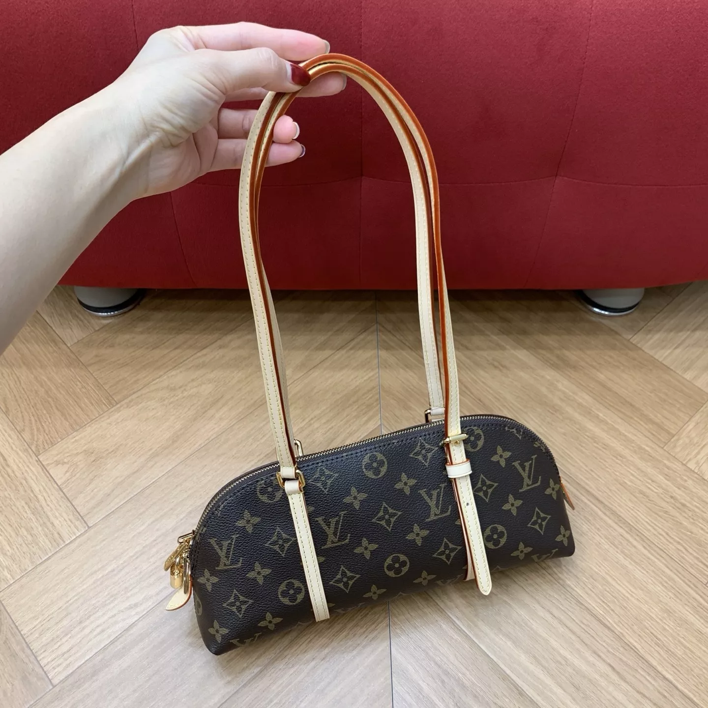 루이비통 스콰이어 모노그램 캔버스 호보 숄더백 상세 이미지 30