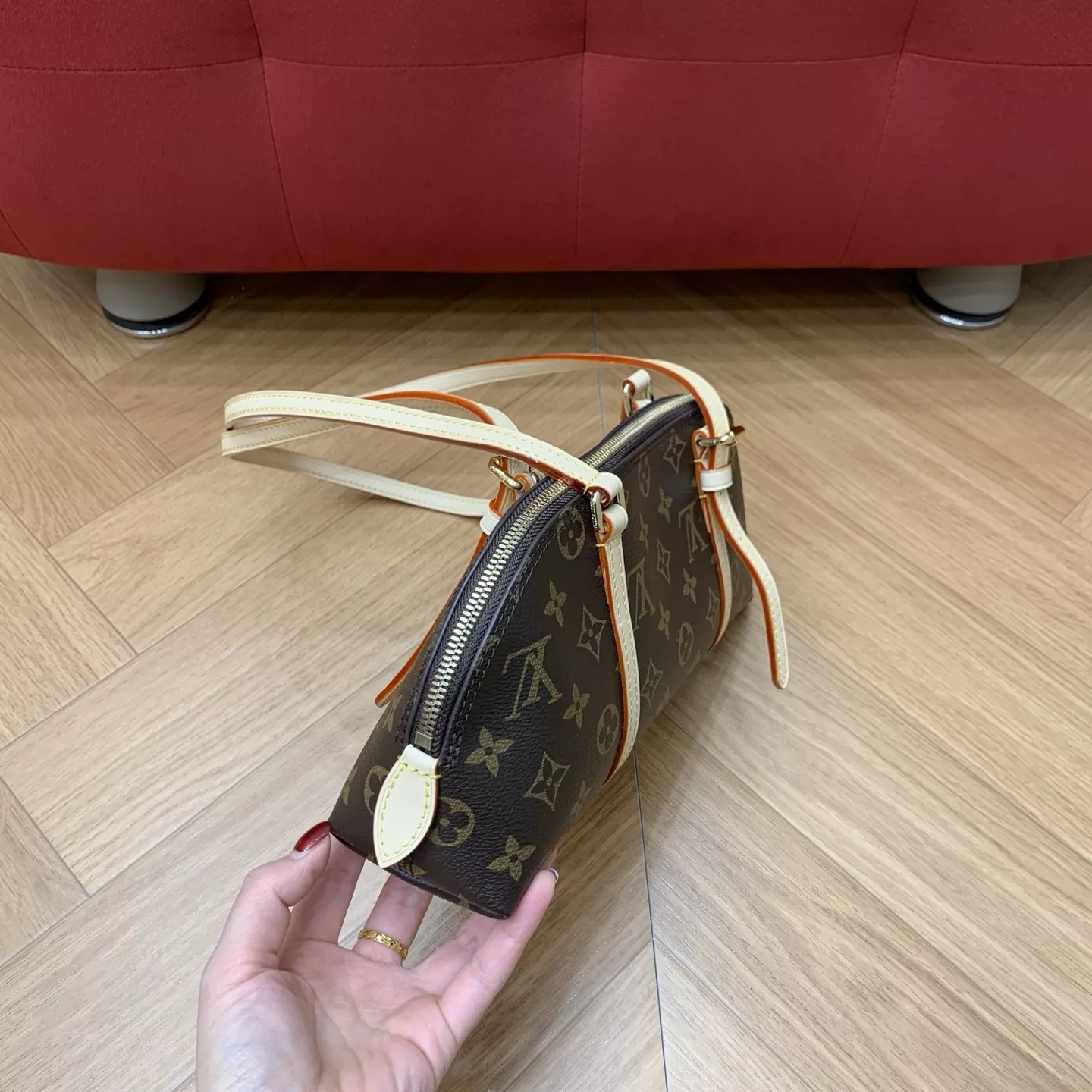 루이비통 스콰이어 모노그램 캔버스 호보 숄더백 상세 이미지 23