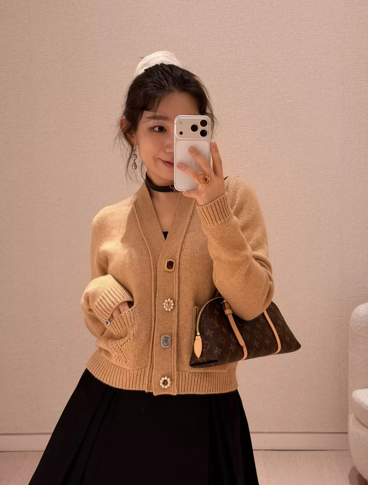 루이비통 스콰이어 모노그램 캔버스 호보 숄더백 상세 이미지 36