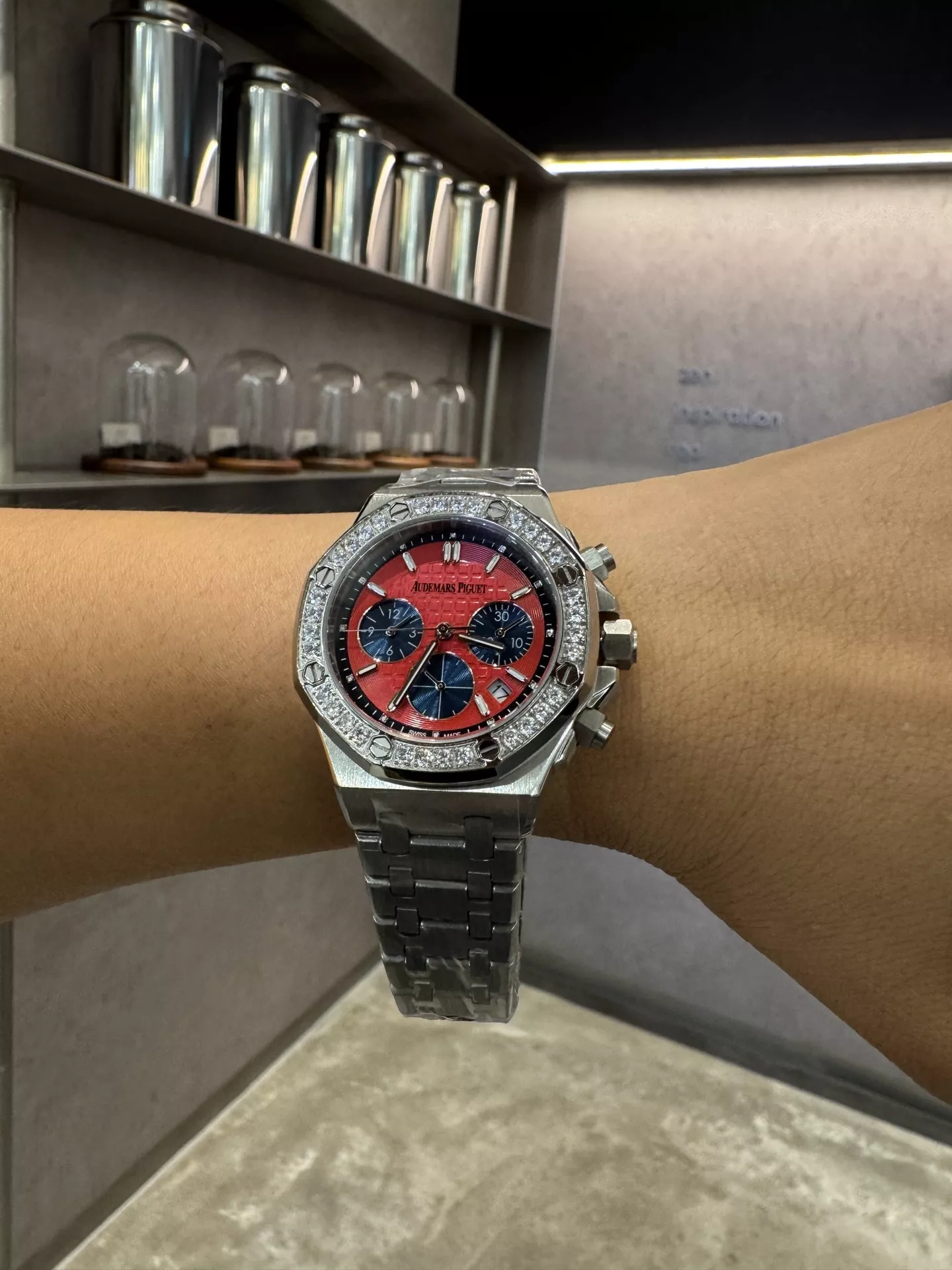 까르띠에 블루 벌룬 33mm 피쉬아이 글라스 다이아 가죽 손목시계 상세 이미지 18
