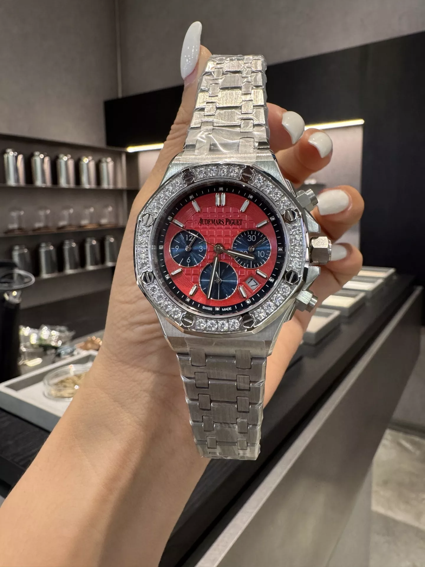 까르띠에 블루 벌룬 33mm 피쉬아이 글라스 다이아 가죽 손목시계 상세 이미지 14