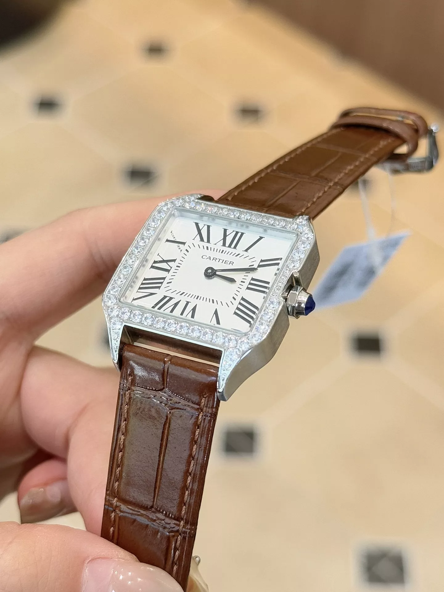 까르띠에 산토스 뒤몽 클래식 가죽 스트랩 사각 손목시계 상세 이미지 12