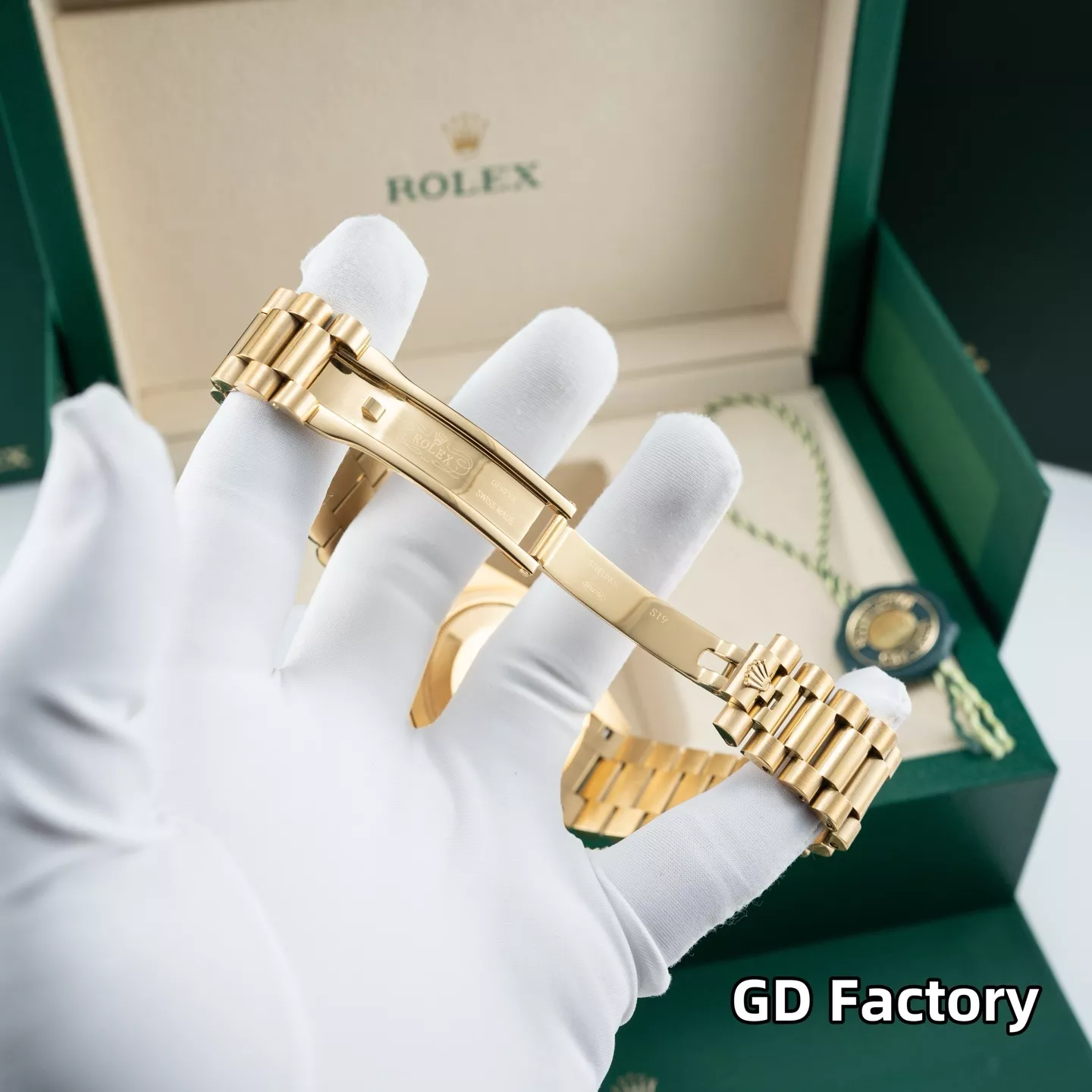 루이비통 데이데이트 40mm 사파이어 크리스탈 메탈 시계 상세 이미지 8