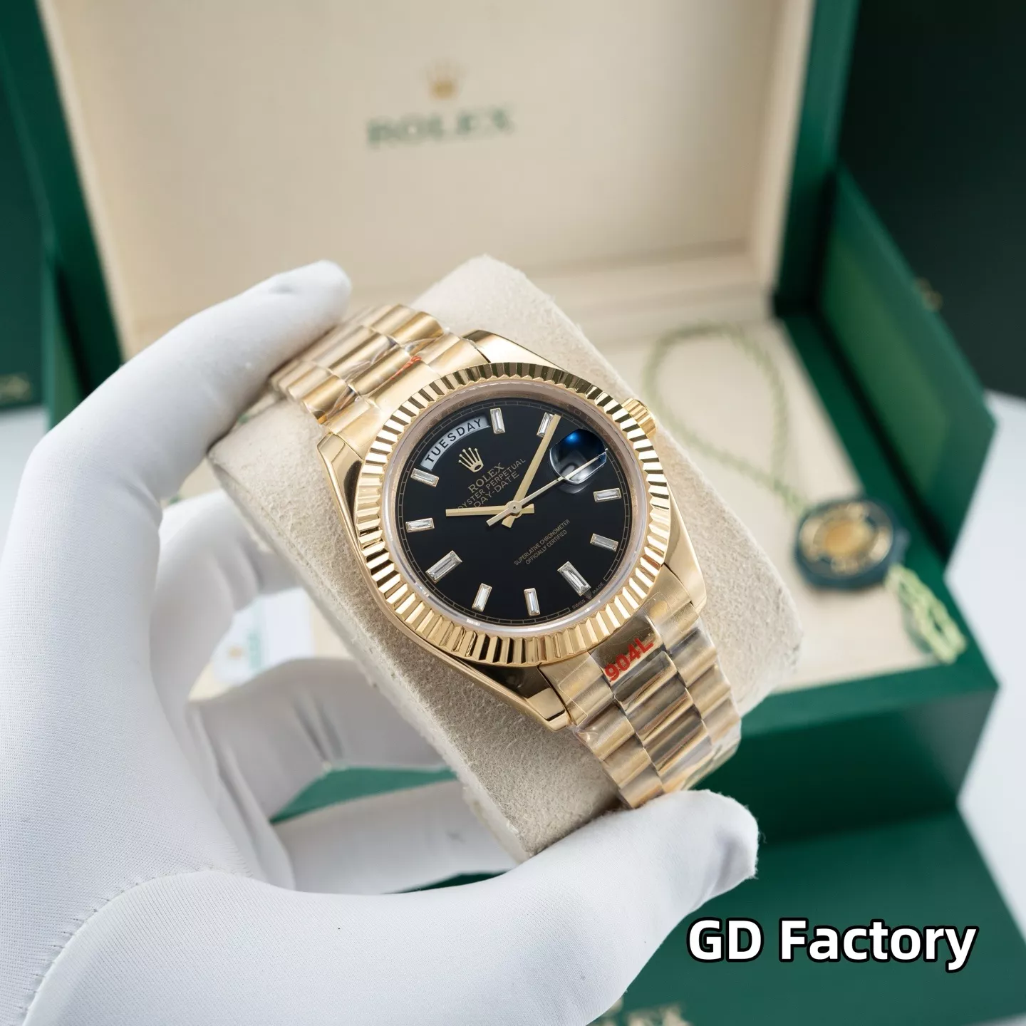 루이비통 40mm 데이데이트 사파이어 크리스탈 메탈 시계 상세 이미지 4