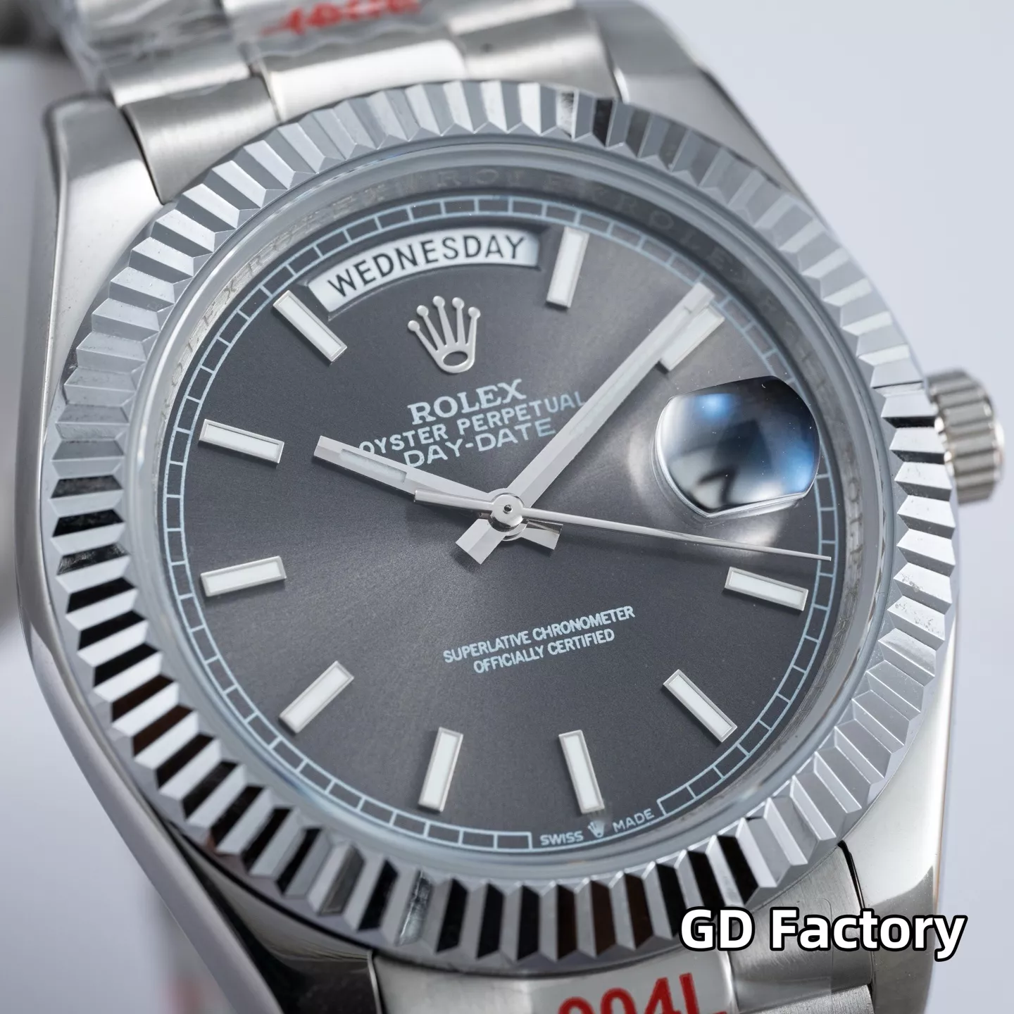 루이비통 40mm 데이데이트 사파이어 크리스탈 메탈 시계 상세 이미지 11
