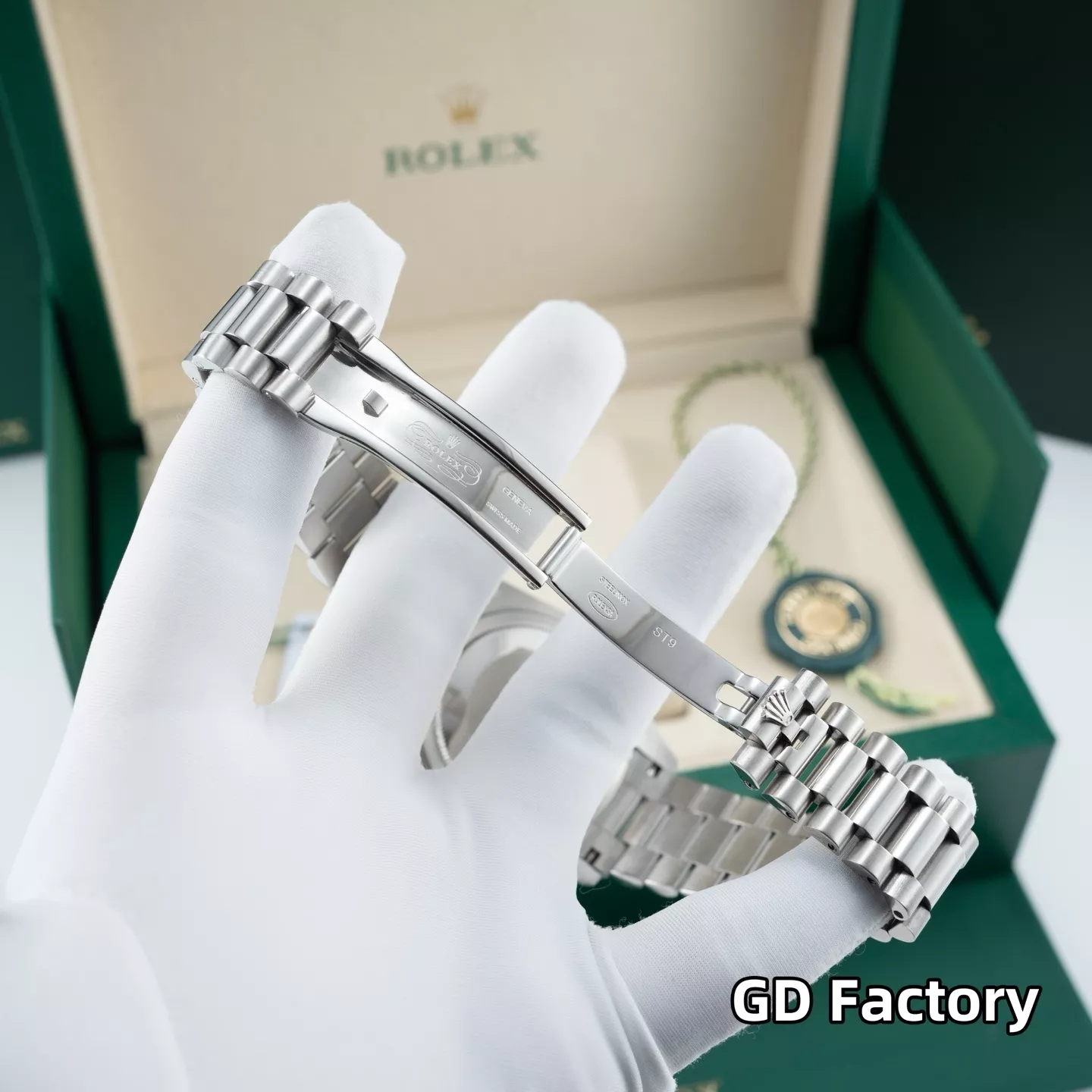 루이비통 40mm 데이데이트 사파이어 크리스탈 메탈 시계 상세 이미지 8